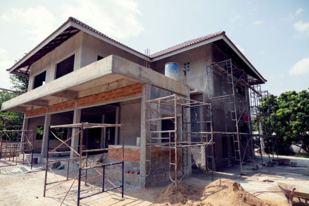 Cari Material Gypsum, Casting, dan Woodplank? Ini yang Perlu Anda Perhatikan